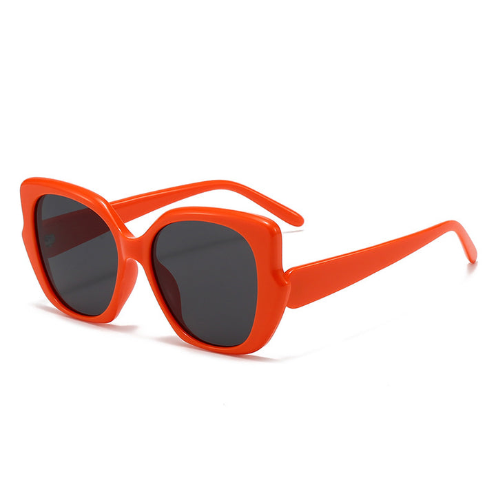 Women's oversized fashionable sunglasses with curved frame Stornfield