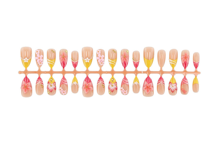Artificial nail set with creative flower and lace decorations Stornfield