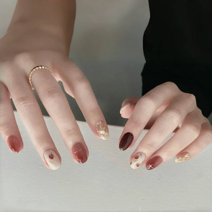 Floral-Decorated Nail Art Press-On Set