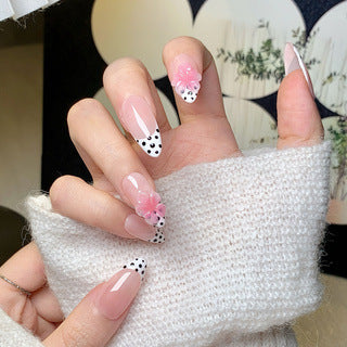 Artificial nails with floral accent and elegant tip Stornfield