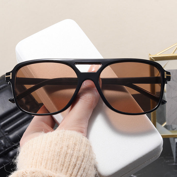 Women’s fashionable glasses with a fine frame and strict contours Stornfield