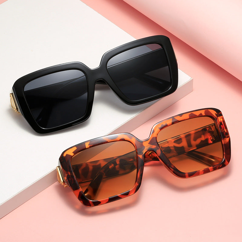 Women's oversized fashionable sunglasses with luxurious metal accents Stornfield