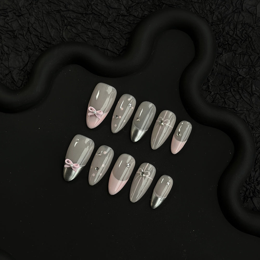 Elegant Press-On Nail Art Set with Decorative Bow and Gem Accents