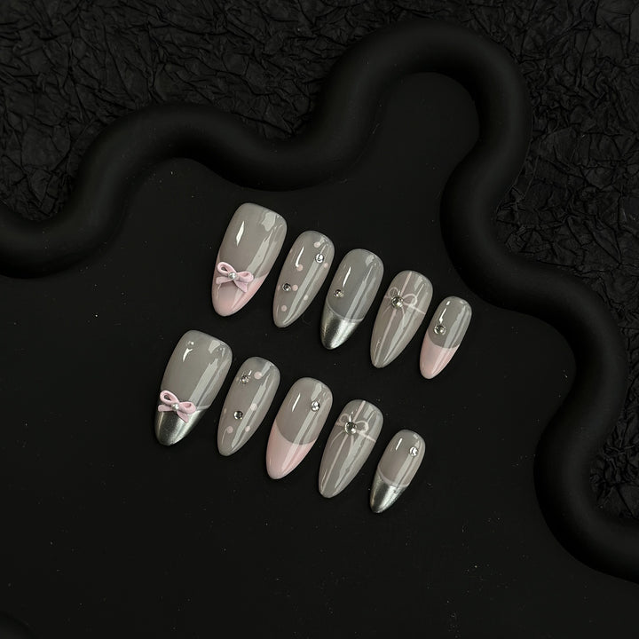 Elegant Press-On Nail Art Set with Decorative Bow and Gem Accents