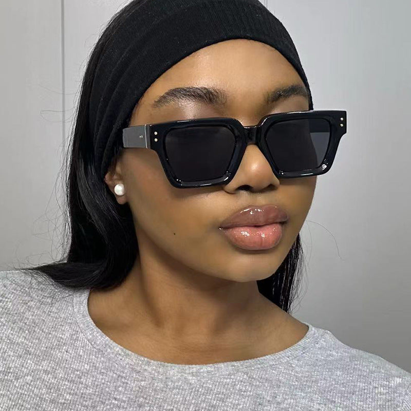 Women's trendy sunglasses in elegant oversized design Stornfield