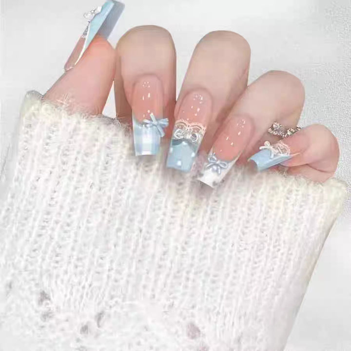 Artistic Press-On Nail Art Set with Decorative Floral and Gemstone Accents Stornfield
