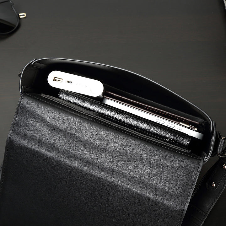 Practical Shoulder Bag in Modern Design Stornfield