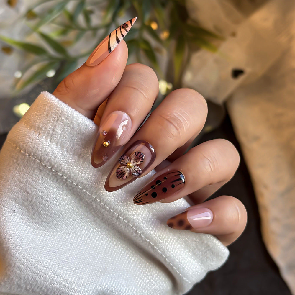 Artistic Press-On Nail Art Set with Floral and Abstract Design Stornfield