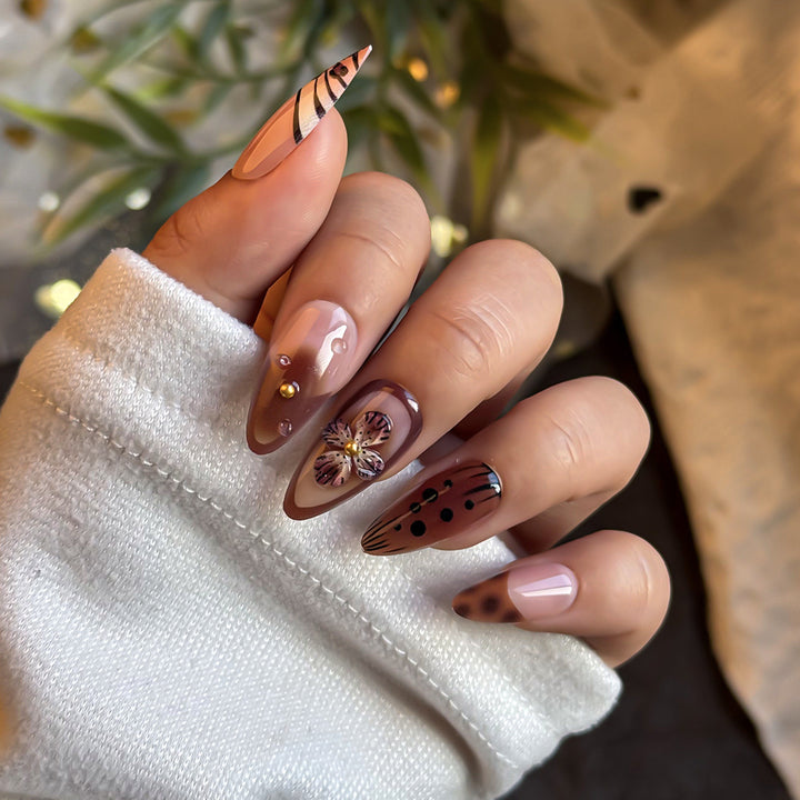 Artistic Press-On Nail Art Set with Floral and Abstract Design Stornfield