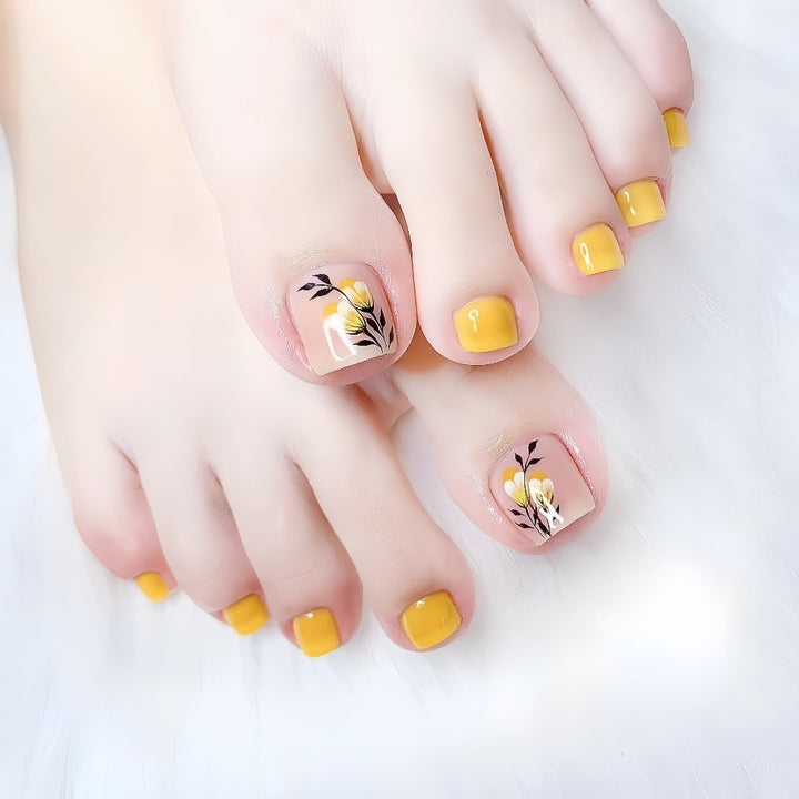 Artificial nails in floral design with accessories Stornfield