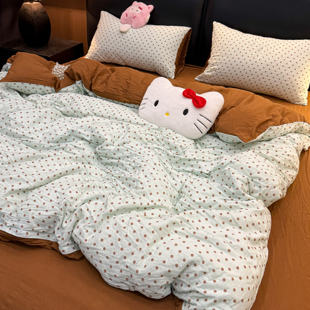 Charming Polka Dot Comforter Set