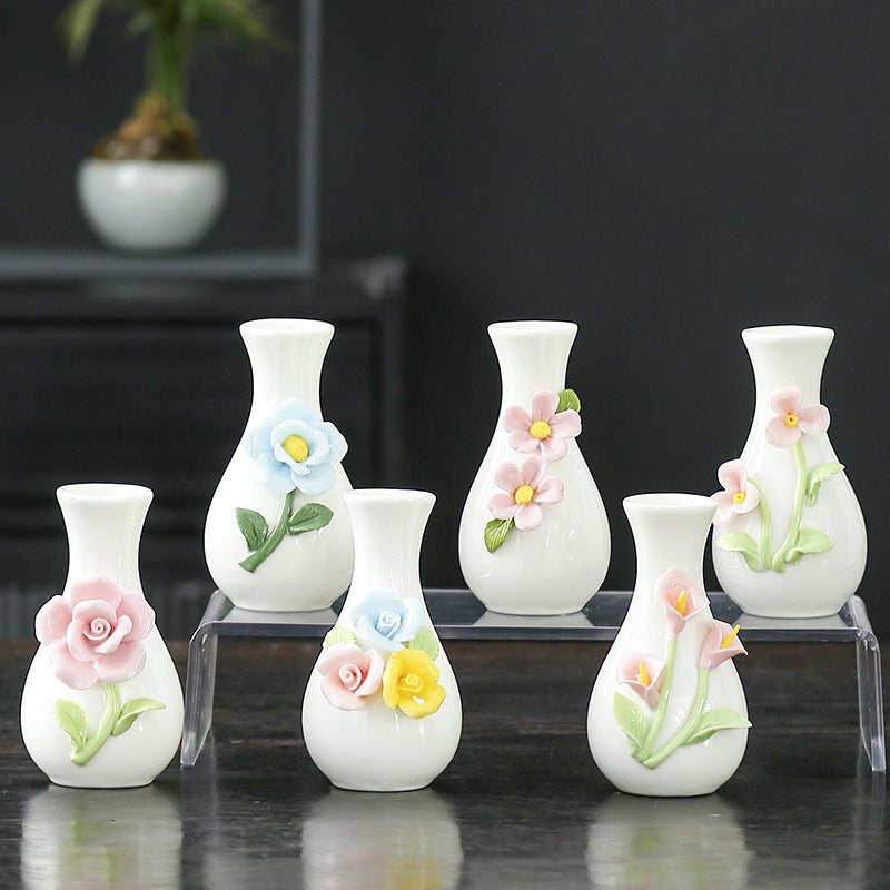 Elegant Floral Themed Ceramic Vase Stornfeild