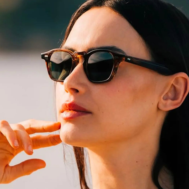 Women's geometric sunglasses with protective UV filter and contemporary design Stornfield