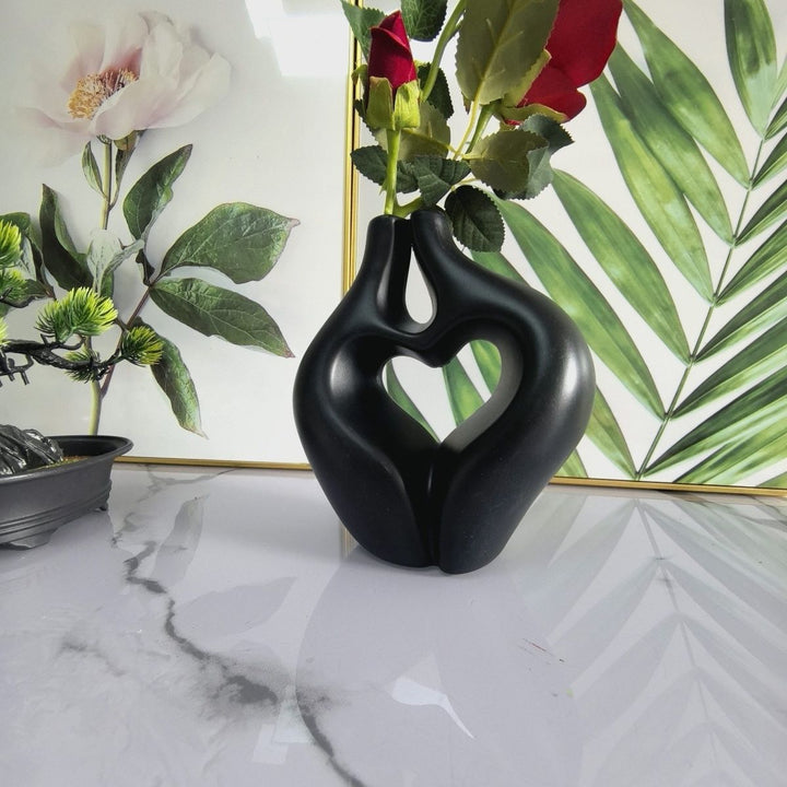 Heart-Shaped Decorative Sculpture Stornfeild