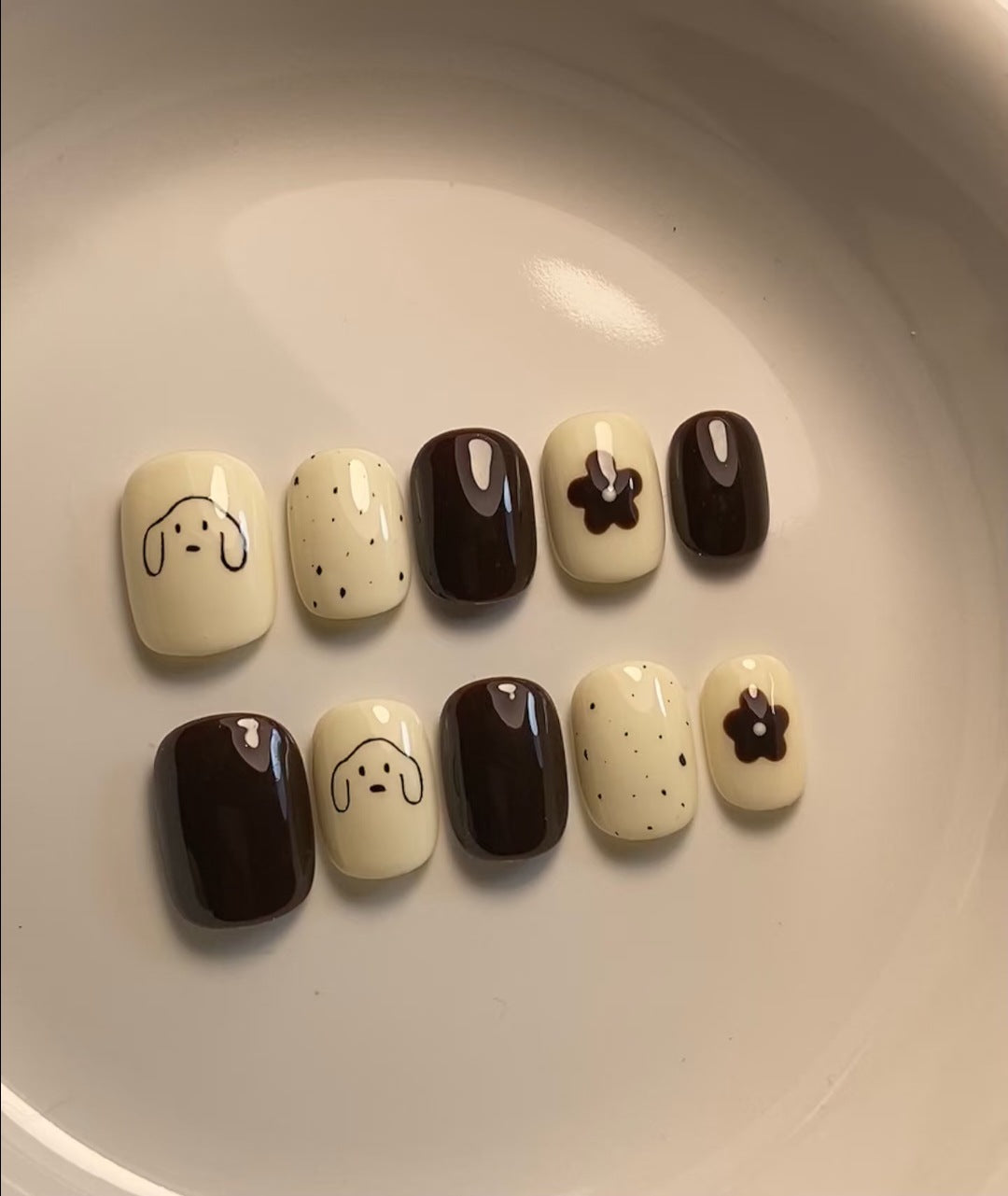Artistic Animal-Themed Press-On Nails