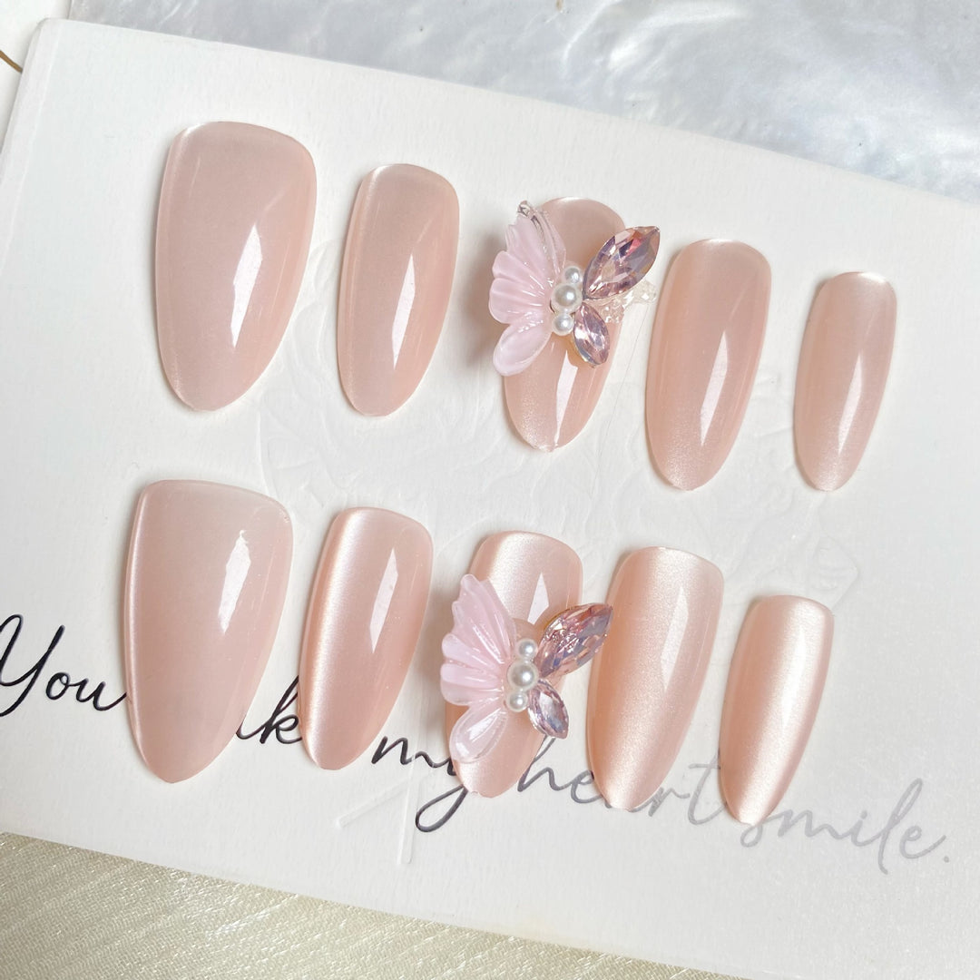 Floral-Embellished Press-On Nail Set
