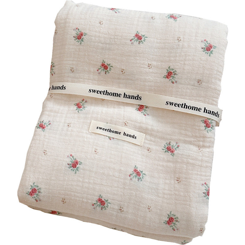 Unisex cuddly muslin blanket with elegant floral pattern Stornfield