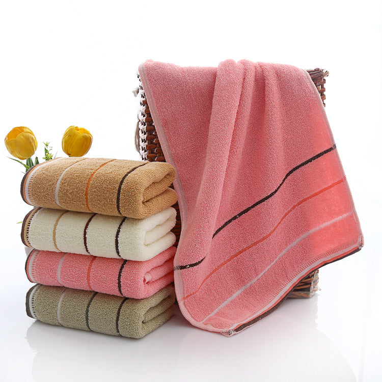 Terry Bath Towel With Luxurious Check Pattern Stornfield