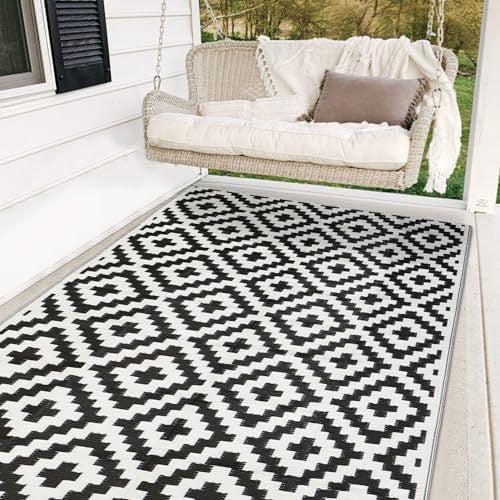 Geometric Patterned Outdoor Area Rug