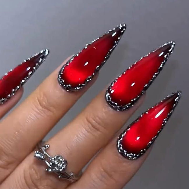 Artificial nails with polka dots Stornfield