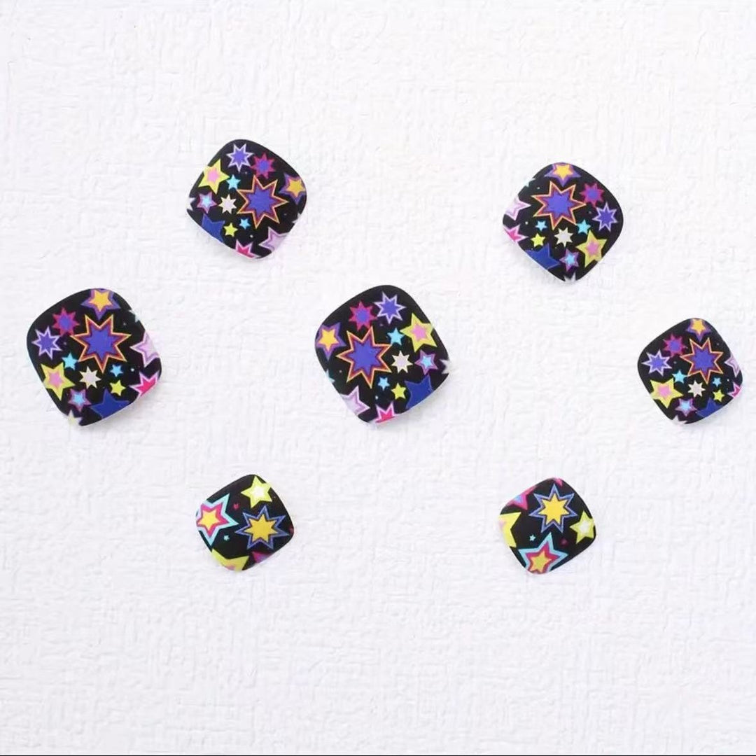 Nail art set with colorful star pattern Stornfield