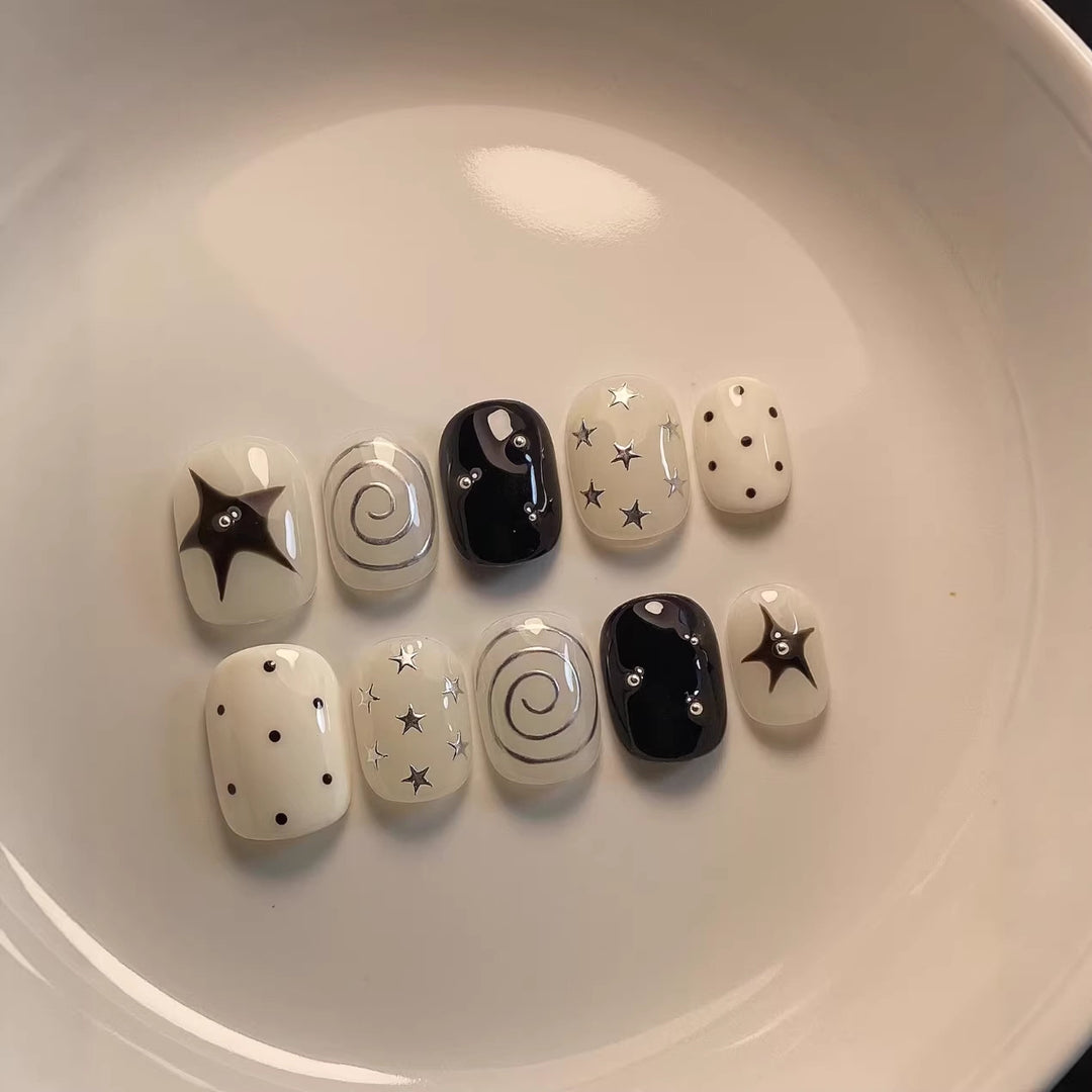 Stylish Press-On Nail Art Set  1791773888