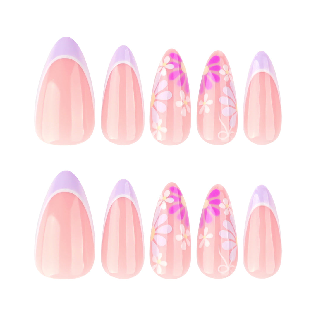 Artful nail extensions with floral accents and shine Stornfield