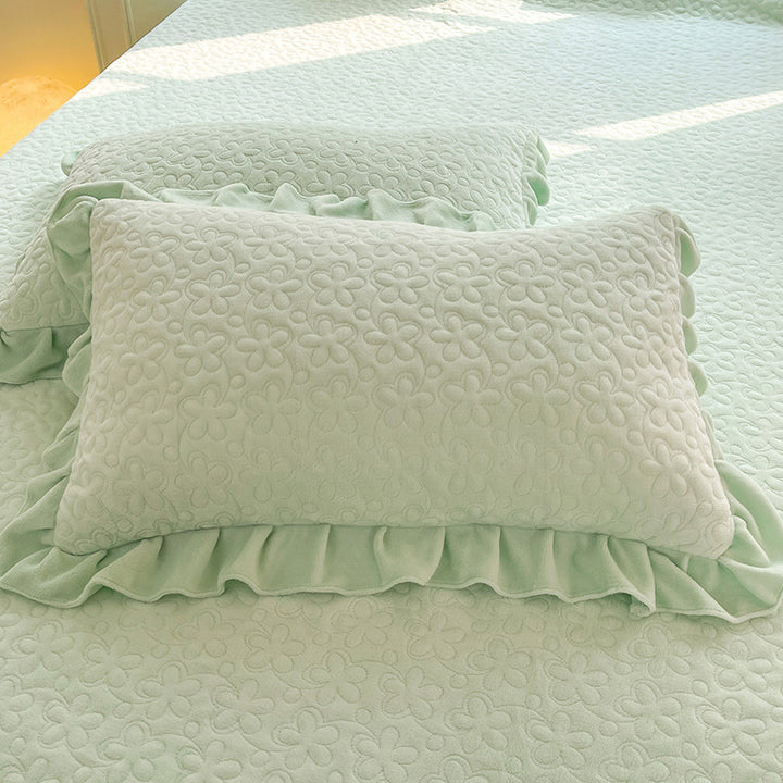 Luxurious Floral Ruffled Quilted Comforter Set