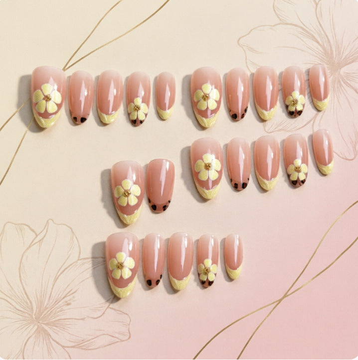 Artificial nail with floral motif Stornfield