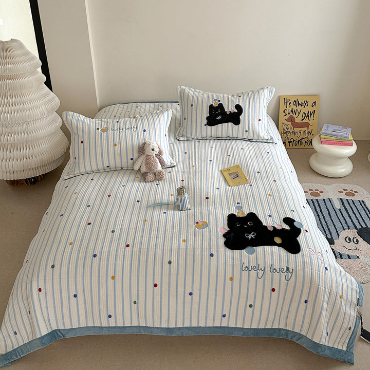 Quilted Cotton Bedspread Set with Dimensional Cat Appliqué & Pillow Shams