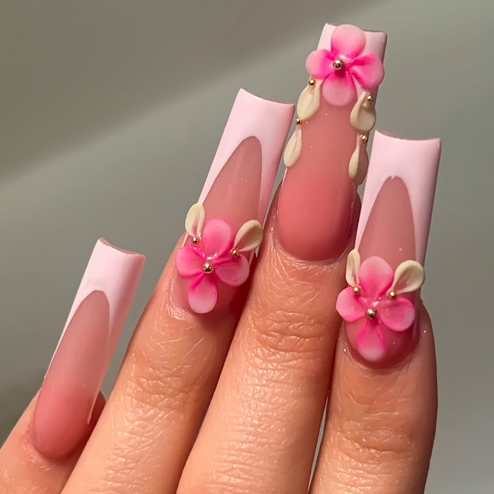 Floral Design Nail Tips Stornfield