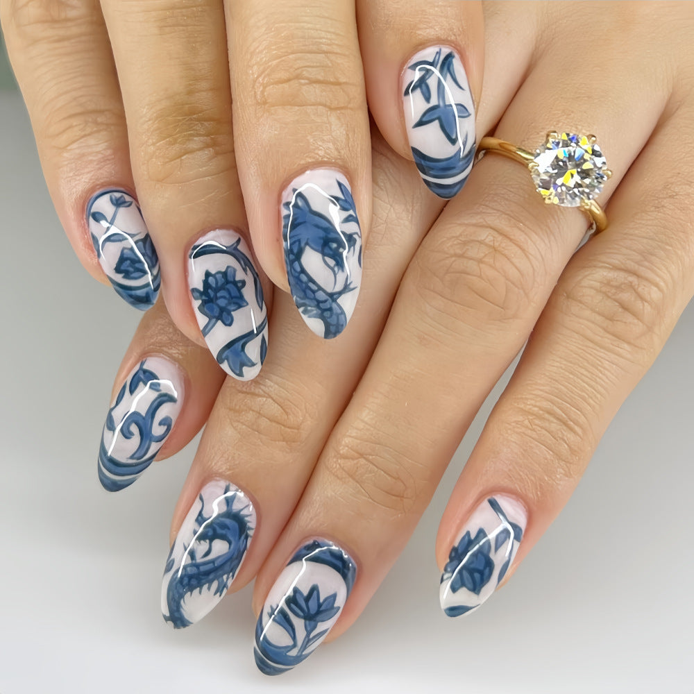 Artificial nails in floral and maritime design Stornfield