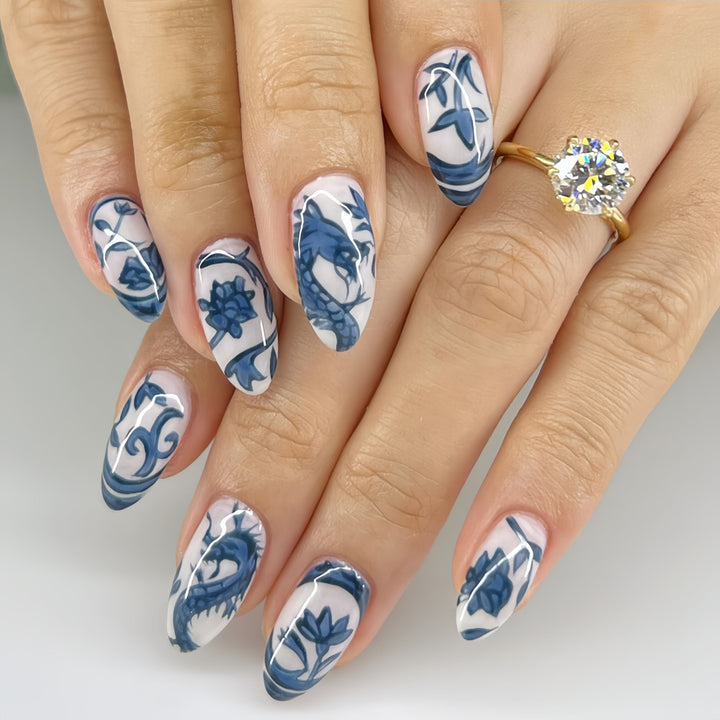 Artificial nails in floral and maritime design Stornfield