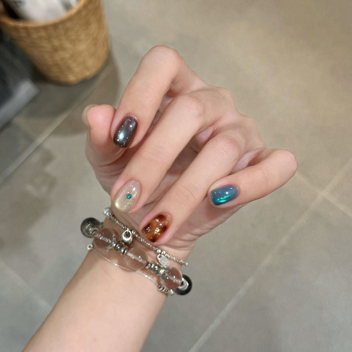 Artificial nails with shimmering effect Stornfield