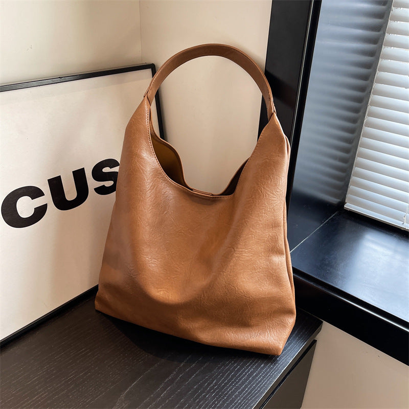 Minimalist Leather Tote Stornfield