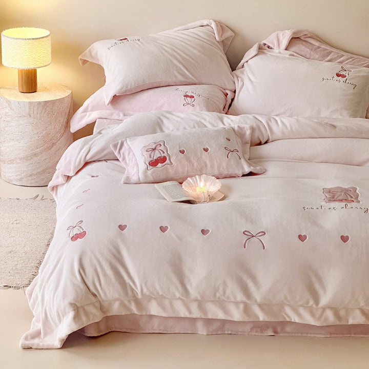 Romantic cotton flannel bedding set with cherry embroidery