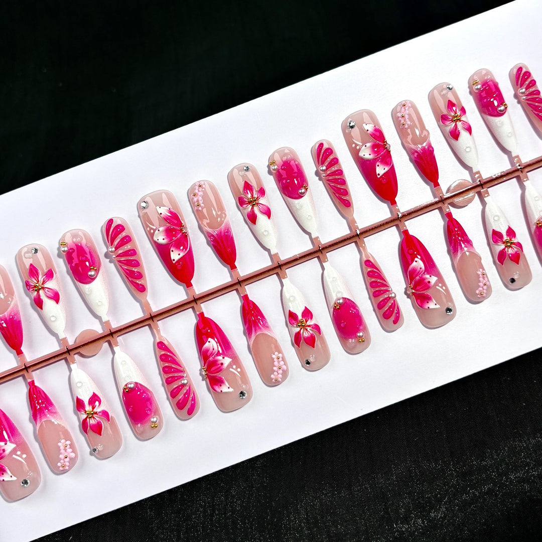 Elegant Polka Dot and Lace Press-On Nail Set