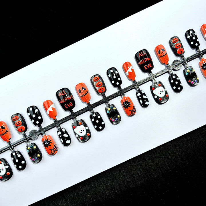 Halloween-Themed Press-On Nail Art Set
