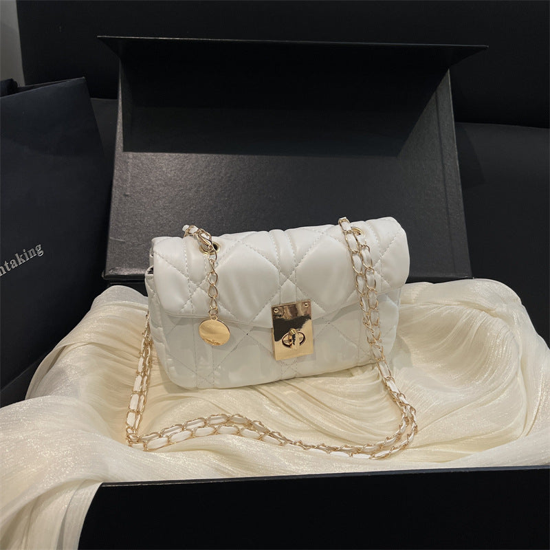 Elegant Quilted Handbag