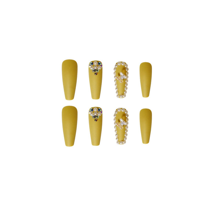 Artful stiletto nails with luxurious glitter accents Stornfield