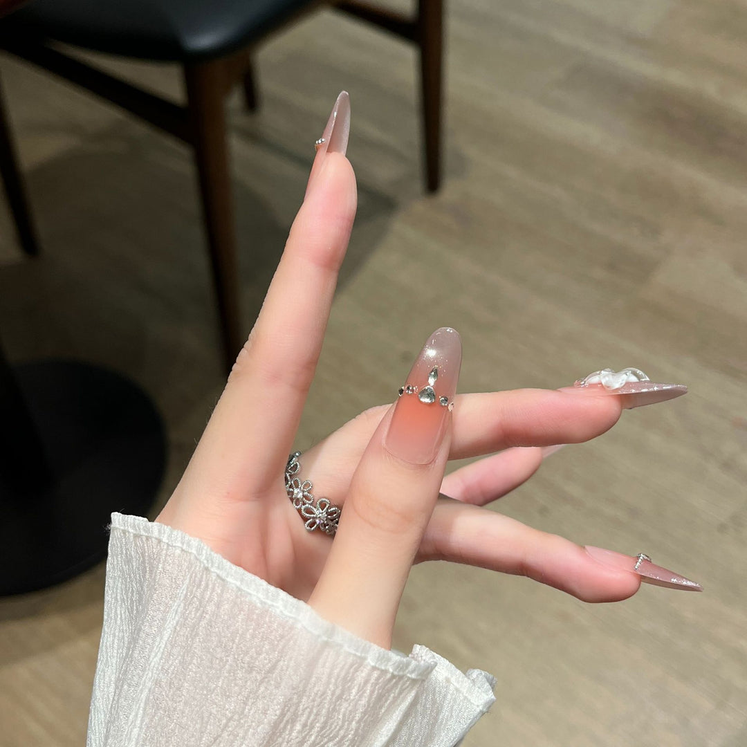 Elegant Floral-Embellished Press-On Nail Art Stornfield
