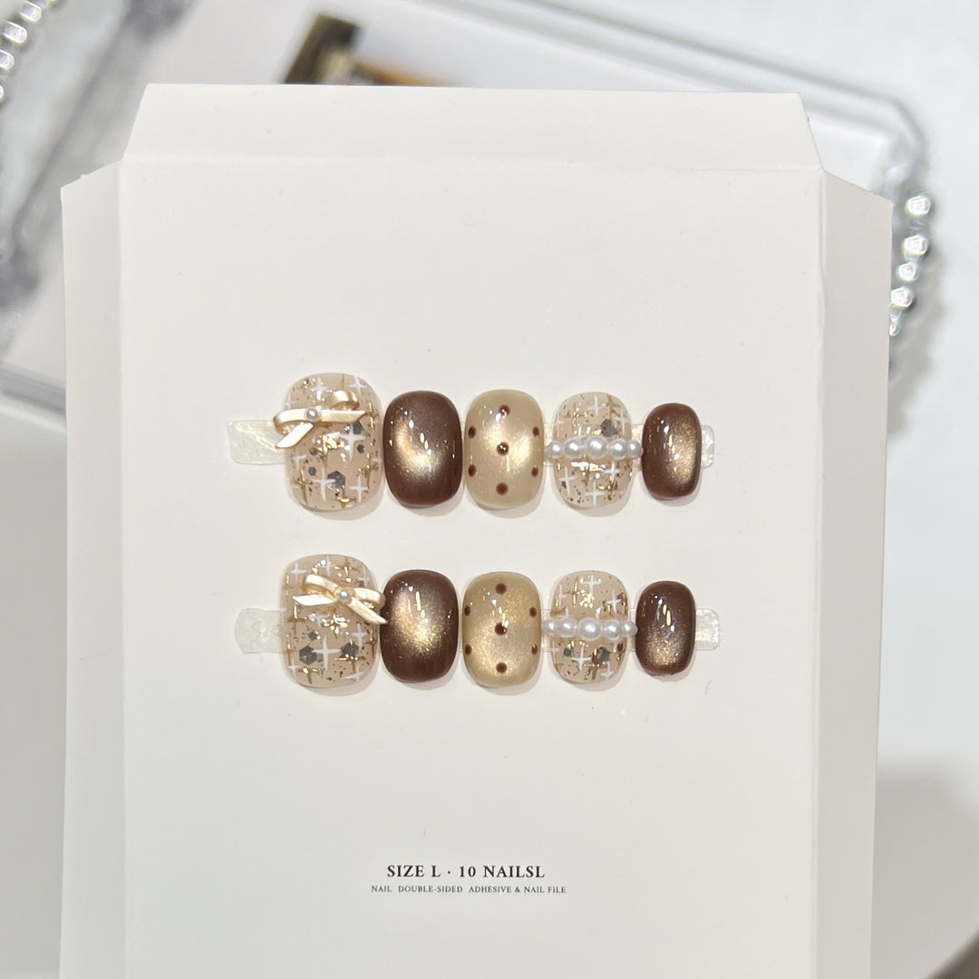 Creative Press-On Nail Art Set with Elegant Design