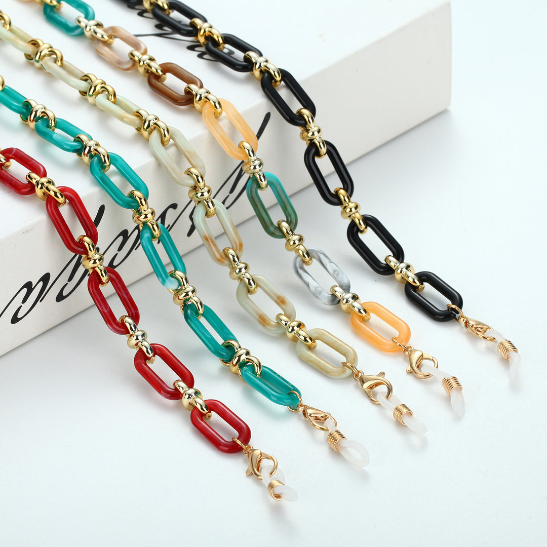Fashionable sunglasses with chain pendant Stornfield