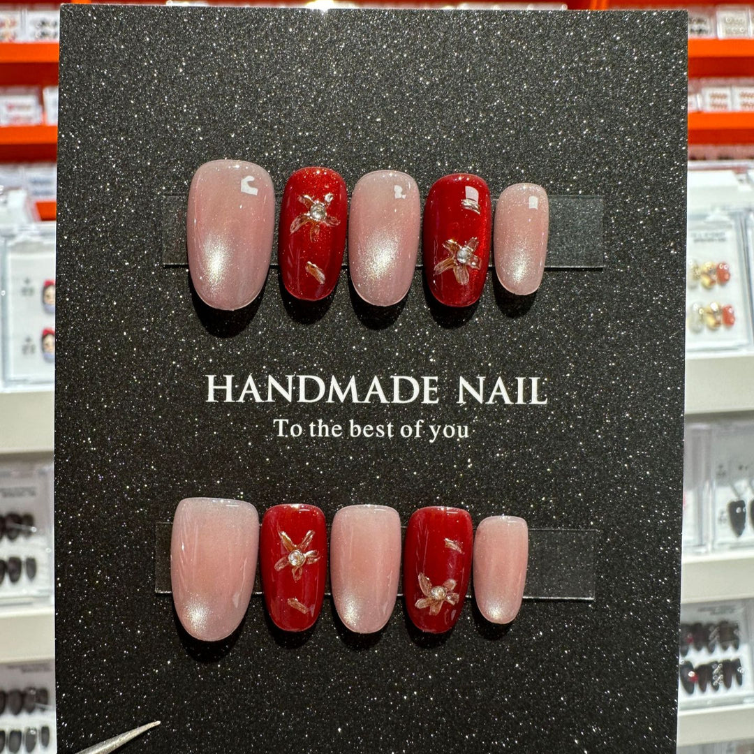 Handmade Nail Art Set with Elegant Floral Accents