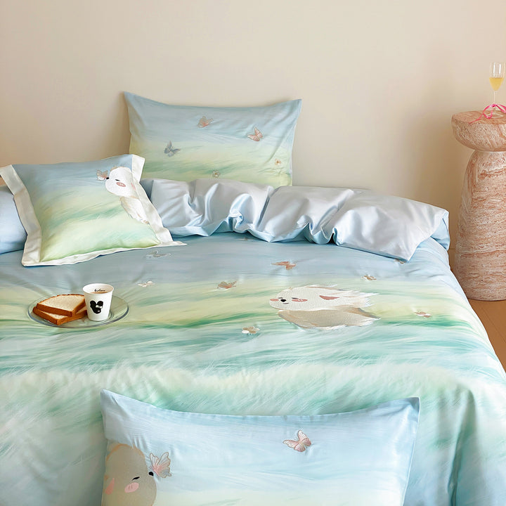 Pastel Watercolor Duvet Cover & Pillow Sham Ensemble with Whimsical Animal Motif