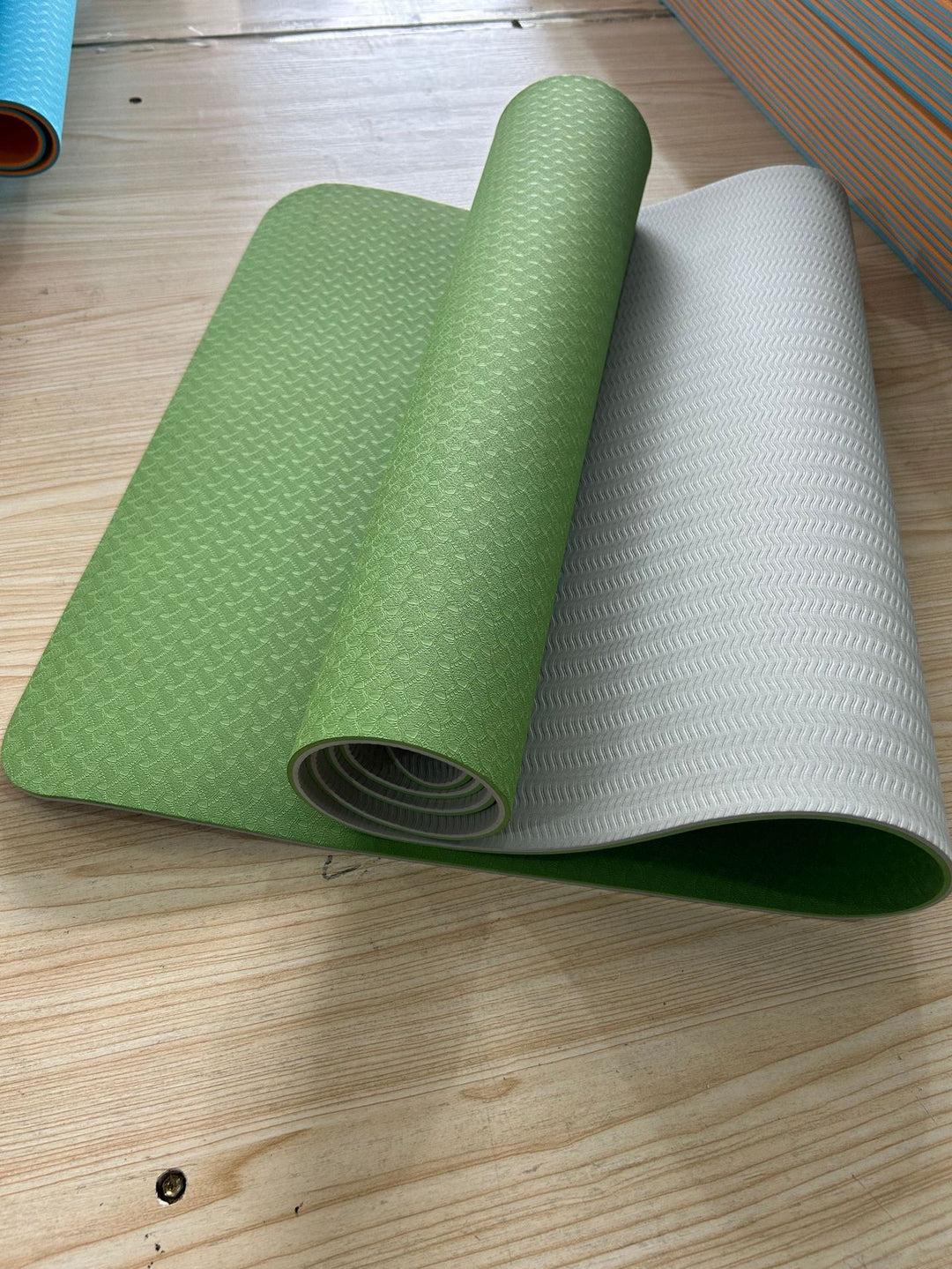 Non-slip fitness yoga mat with double cushioning Stornfield