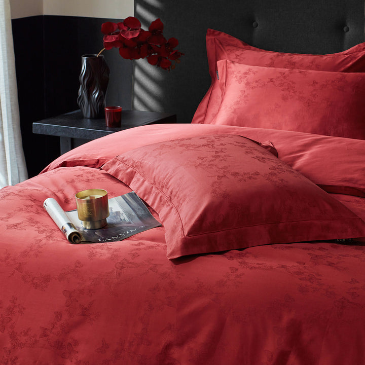 Premium bedding set made of cotton satin with subtle jacquard embossing and concealed zipper
