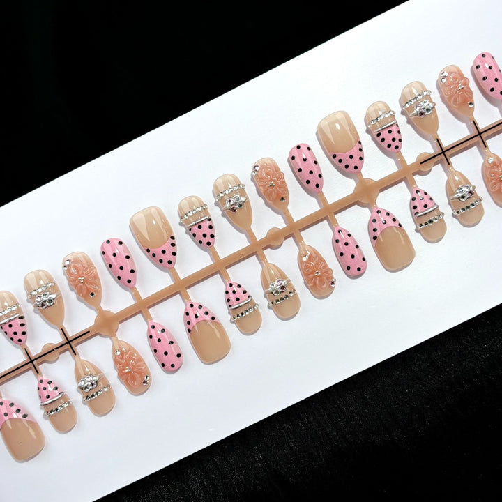 Decorative Press-On Nail Set with Elegant Accents