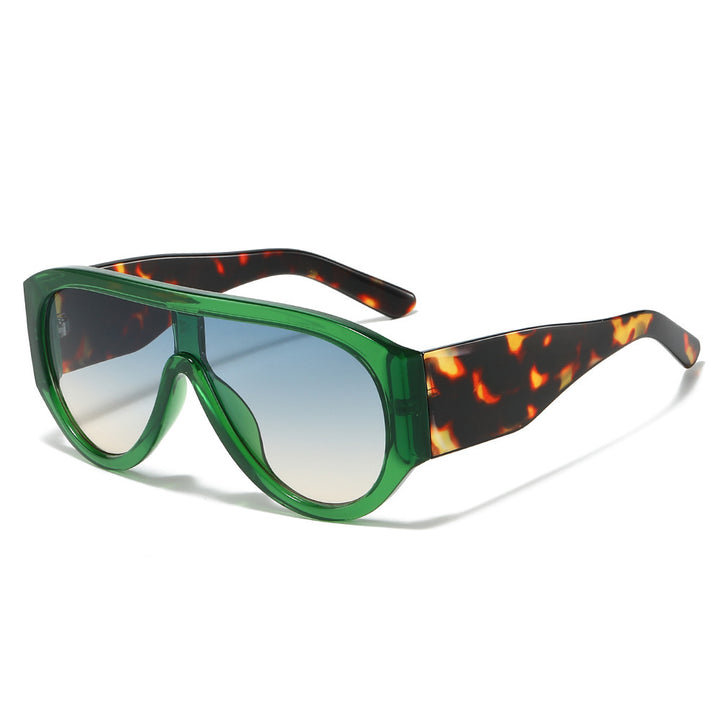 Retro-Inspired Oversized Sun Shield Sunglasses Stornfield