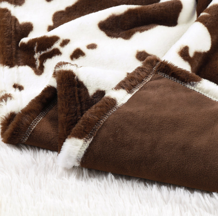 Ladies Cozy and Stylish Bedspread Stornfield